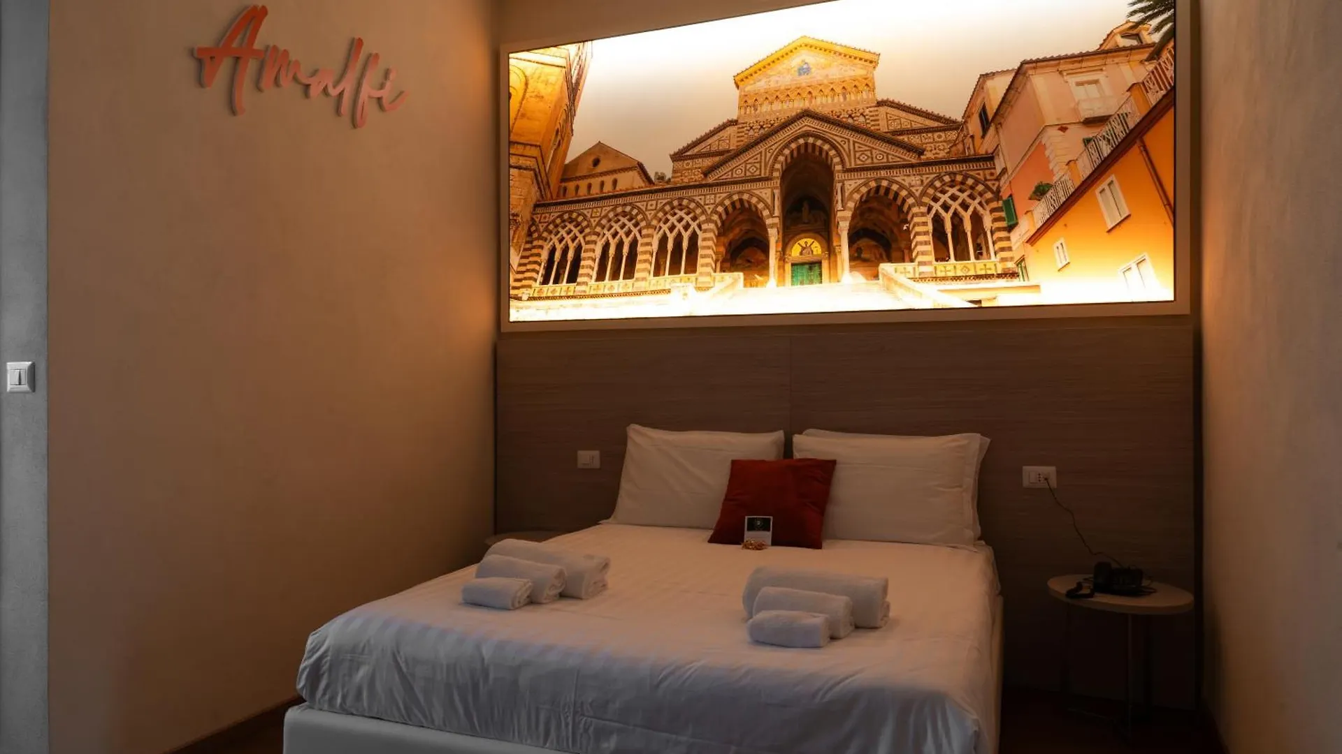 The Sun Hotel Boutique Napoli 3*, Nápoles